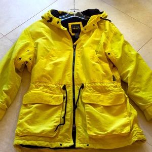 Limited Sport Anorak Jacket. Great for all types of weather. Super Warm!